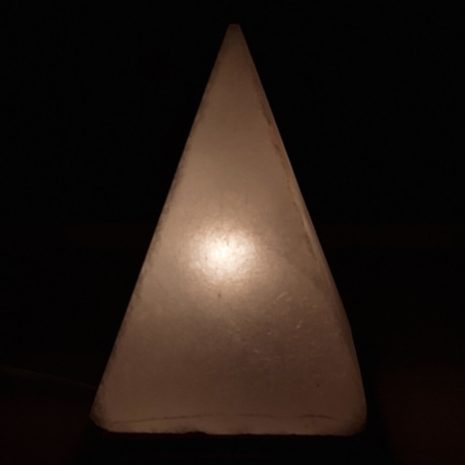 pyramida-biela-solna-lampa-bionakupy-1128