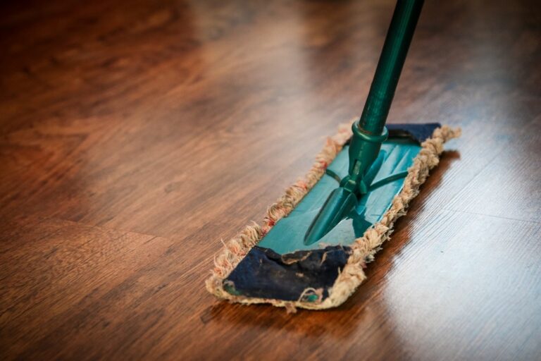 Ekologické čistenie pre zdravší domov: Praktické tipy na výber prírodných čističov
